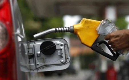 சனிக்கிழமை நள்ளிரவு வரை வாராந்த எரிபொருள் ஒதுக்கீடு செல்லுபடியாகும் – இலங்கை பெட்ரோலிய கூட்டுத்தாபனத்தின் தலைவர்