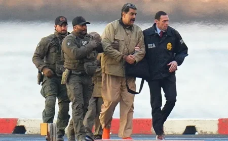 வெனிசுலாவின் முன்னாள் அதிபர் நிக்கோலஸ் மதுரோ நியூயார்க் நீதிமன்றத்தில் ஆஜர்!