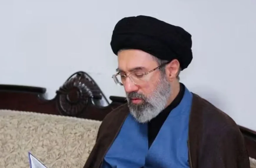 ஈரானின் புதிய சுப்ரீம் லீடராக மௌஜ்தபா கமேனி தேர்வு: பதற்றத்துக்கு மத்தியில் அதிகார மாற்றம்