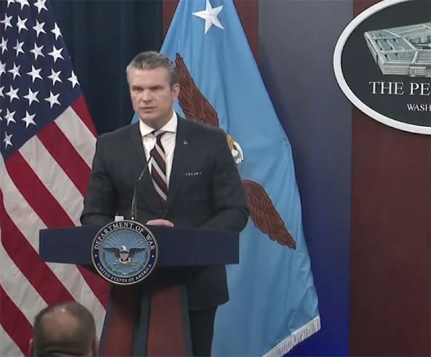 US Submarine Sinks Iranian Warship in Indian Ocean, Defense Secretary Says