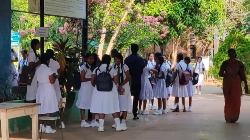 ஒவ்வொரு புதன்கிழமையும் பாடசாலைகளுக்கு விடுமுறை: காரணம் என்ன தெரியுமா?