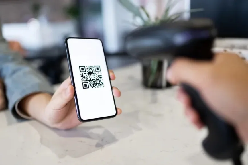 1,000-க்கும் மேற்பட்ட QR குறியீடு மோசடி புகார்கள்! சிசிடிவி காட்சிகளை வைத்து பொலிஸார் வேட்டை!