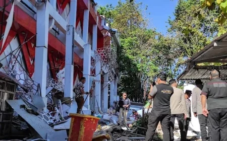 இந்தோனேசியாவில் 7.4 ரிக்டர் நிலநடுக்கம்: சுனாமி எச்சரிக்கையால் பதற்றம்