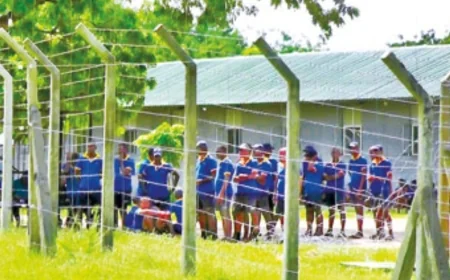 கந்தக்காடு புனர்வாழ்வு மையத்திலிருந்து நான்கு கைதிகள் தப்பியோட்டம்