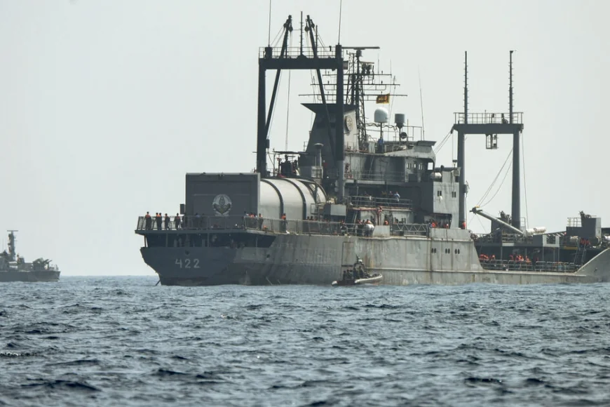 இலங்கையிலிருந்து புறப்பட்ட 240 ஈரானிய கடற்படை வீரர்கள் 