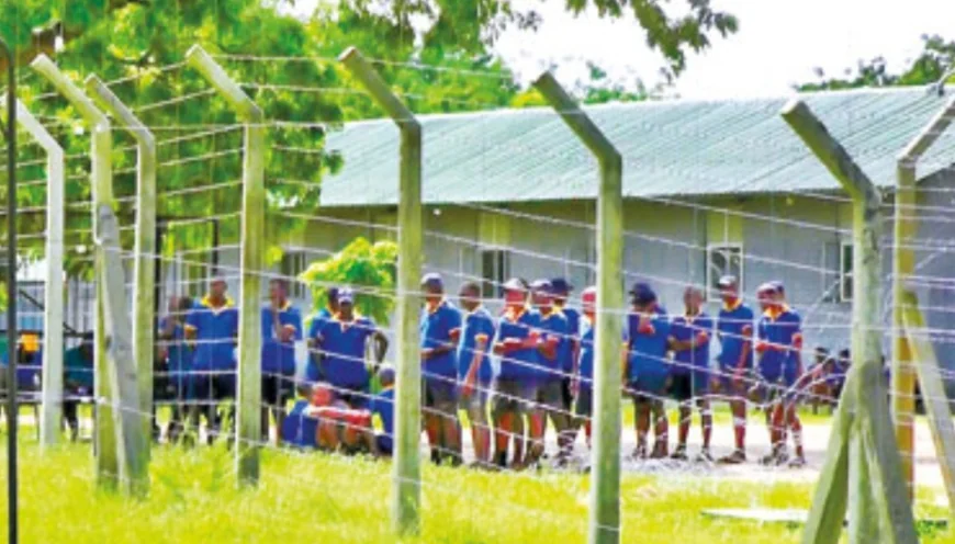 கந்தக்காடு புனர்வாழ்வு மையத்திலிருந்து நான்கு கைதிகள் தப்பியோட்டம்