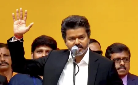 “ச.ஜோசப் விஜய் எனும் நான்” – தமிழக முதலமைச்சராக பதவியேற்றார் விஜய்