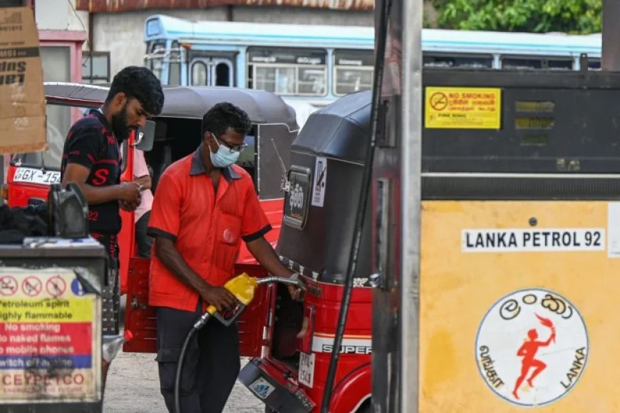 நள்ளிரவு முதல் அமலில் புதிய எரிபொருள் விலை: 92 பெட்ரோல், டீசல் விலை குறைப்பு