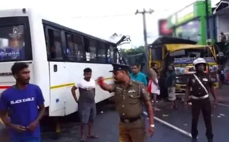 Bus and Tipper Truck Collide in Athurugiriya