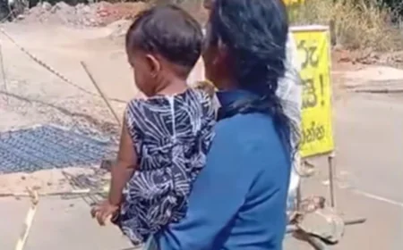 வீதிப் புனரமைப்பு பணிகளில் அலட்சியம்: குழியில் விழுந்து கணவன் படுகாயம் - நீதிக்காகப் போராடும் மனைவி!