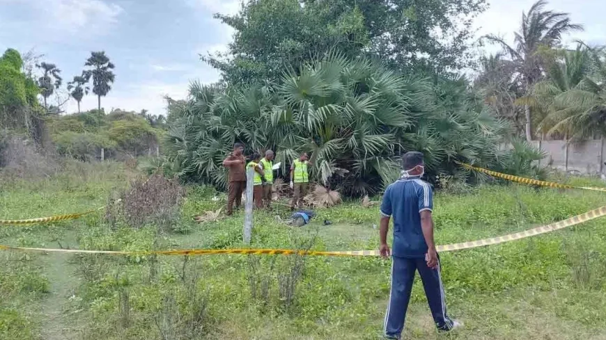 பேசாலையில் மர்ம மரணம்? புதரில் இருந்து மீனவரின் சடலம் மீட்பு; தீவிர விசாரணை!