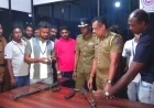மயானத்தில் பதுக்கி வைக்கப்பட்டிருந்த துப்பாக்கிகள் மீட்பு: 'பஸ் லலித்' அளித்த தகவல்