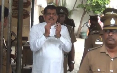 கணவரை சிறையிலிருந்து காப்பாற்ற இலஞ்சம் வழங்கிய குற்றச்சாட்டு: முன்னாள் பிரதியமைச்சரின் மனைவி கைது
