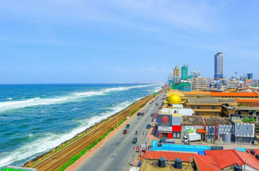 பம்பலப்பிட்டி - வெள்ளவத்தை கடற்கரை பகுதியில் 87 சட்டவிரோத கட்டடங்கள்: இம்மாதத்துக்குள் அகற்றப்படும்