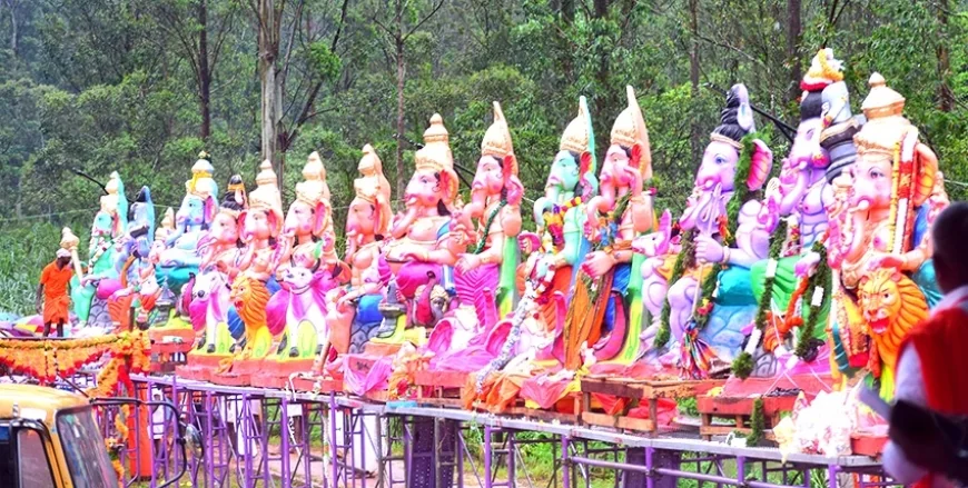 கொட்டகலை கொமர்ஷியல் வாவியில் 17 விநாயகர் சிலைகள் விசர்ஜனம்