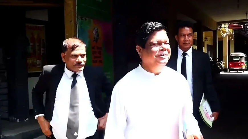இலஞ்ச ஊழல் ஆணைக்குழுவில் 4 மணி நேரத்திற்கும் மேலாக பந்துல குணவர்தன  வாக்குமூலம்